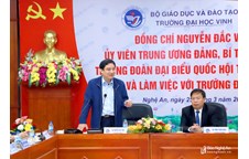 Đồng chí Nguyễn Đắc Vinh, Bí thư Tỉnh ủy Nghệ An, làm việc với Trường Đại học Vinh